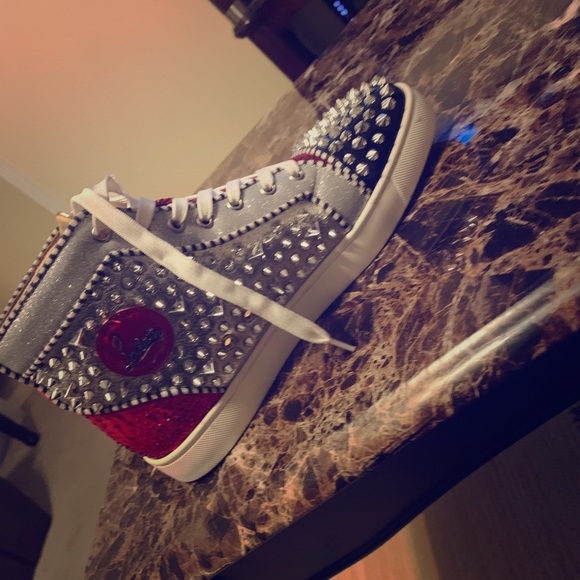 Red bottoms - Picture 1 of 1